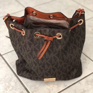 Michael Kors Bucket Bag